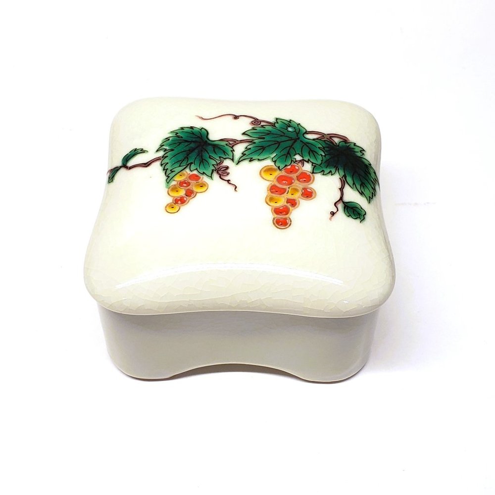 Takahashi Trinket Box San Francisco Porcelain Grape Leaves Gilt Square Japan